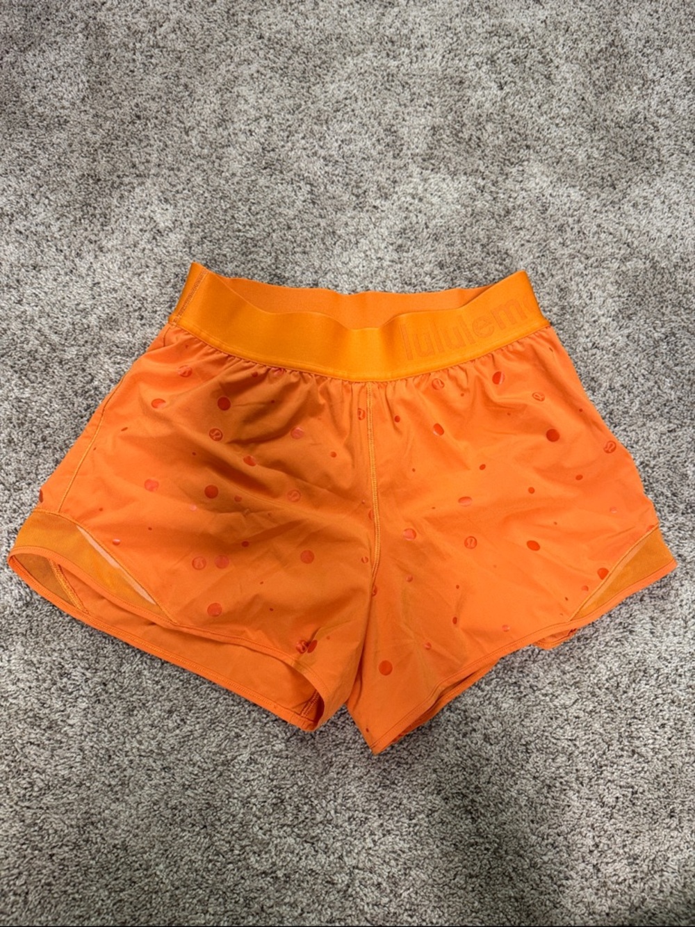 lululemon high rise hotty hot 4 inch